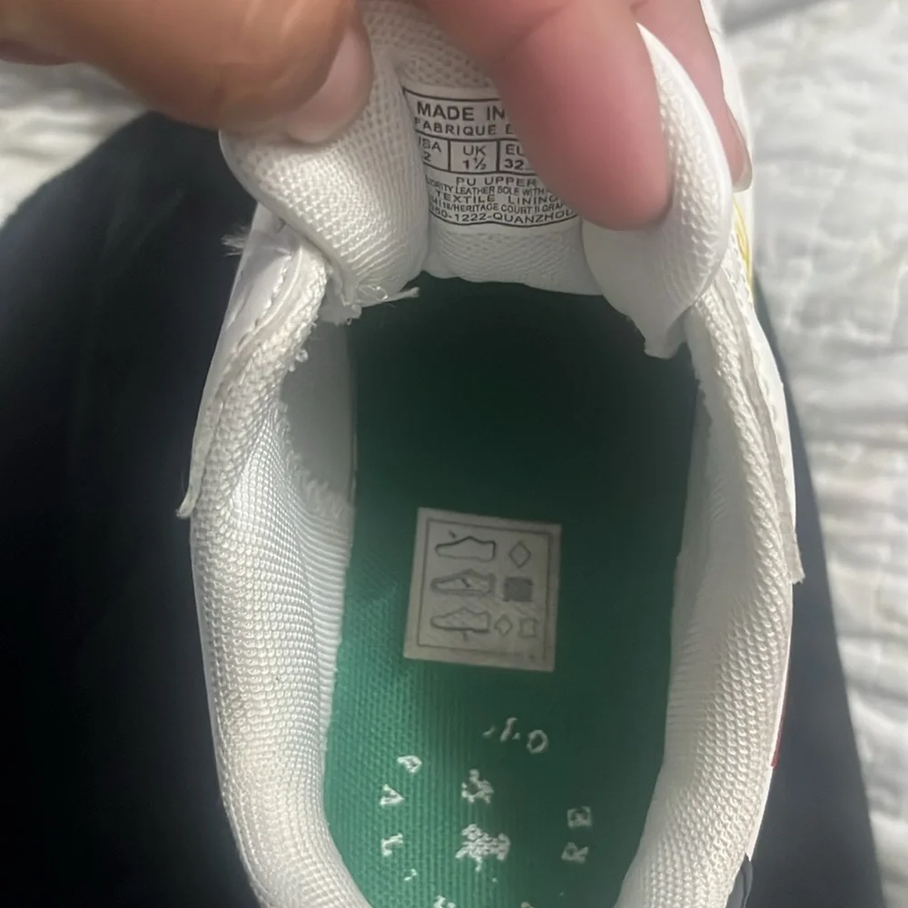 Used - Picture 2 of 3